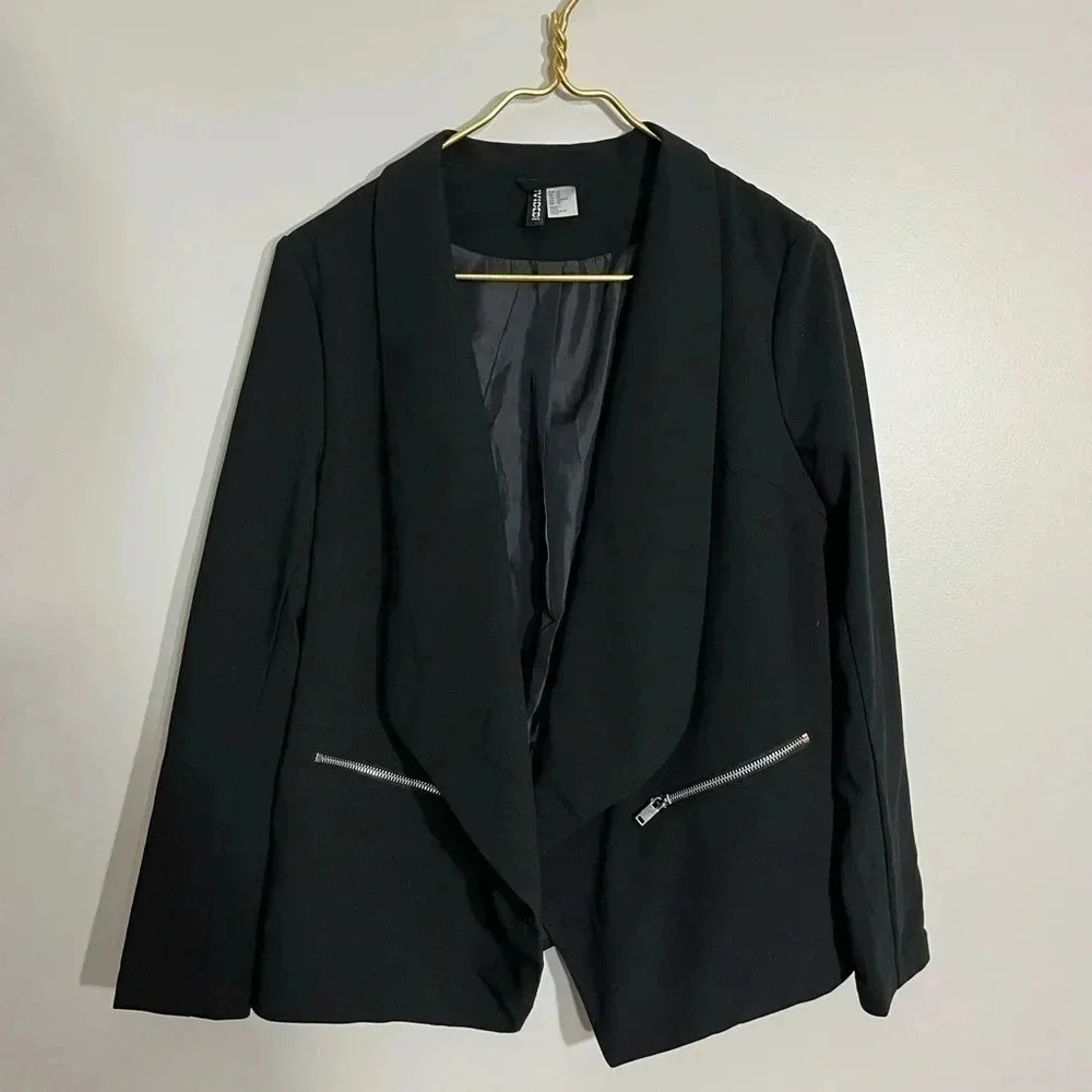 Divided Black‎ Suit Jacket with Zippered Pickets Size 10